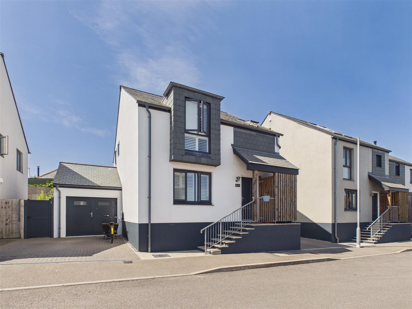 Pipers Parade, Crantock,